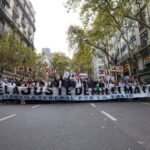 ATE y el Frente de Sindicatos Unidos se movilizaron a Plaza de Mayo contra el vaciamiento del sistema sanitario público.