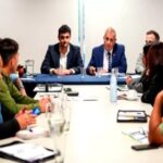 Chubut: Docentes rechazan masivamente los $23000 de aumento al básico que ofreció el gobierno.