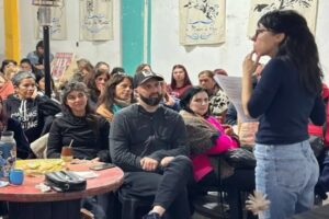 “Eva Perón”: La historiadora Julia Rosemberg en el Centro Cultural El Bastión.