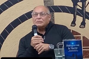 “Diálogos con la Muerte” de Claudio Yacoy