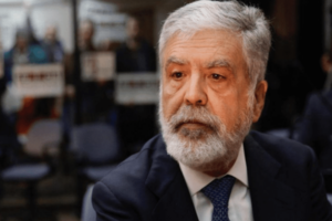 Después de 15 Años de Investigación Absolvieron a Julio De Vido. Algo de Alivio para quien sufre una feroz persecución desde el 2017.