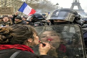 Un Poco de Amor Francés
